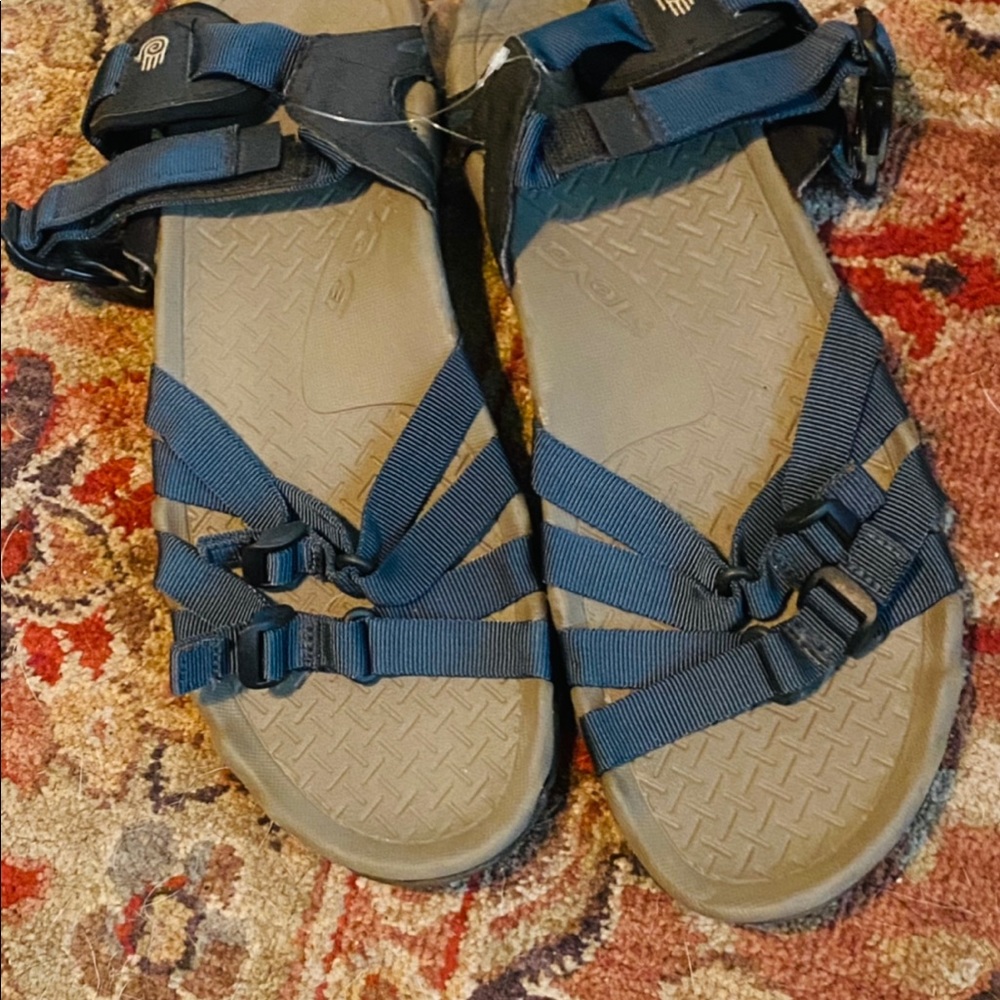 Mens Teva Sandals Size 11